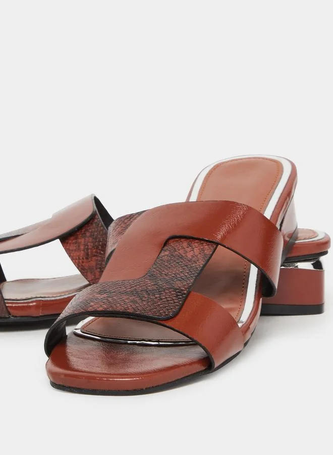 تايك تو صندل نسائي من الجلد بكعب سميك